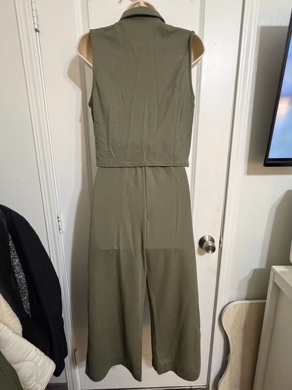 Mango Sleeveless Olive Green Button-Front Top With Wide-Leg Matching Pant (Set) - Picture 2 of 3